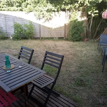 בית נופש Petite Maison Avec Jardin Entre Et Village *